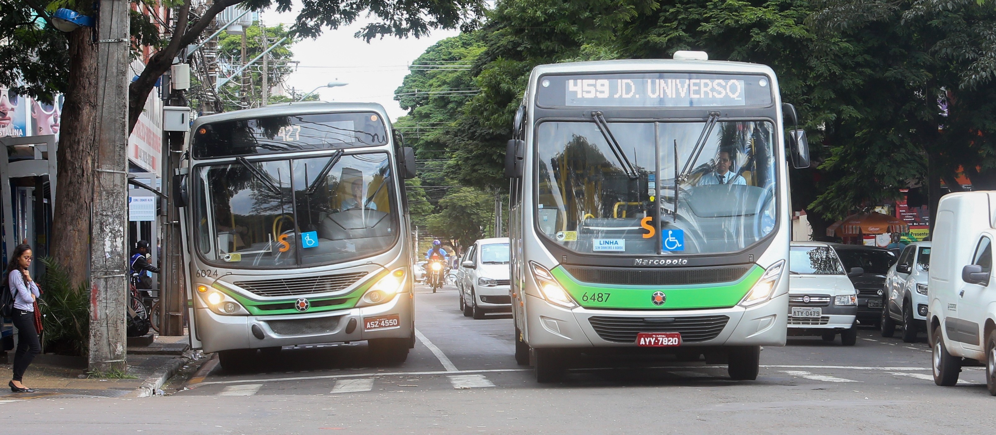 Ônibus paralisam em Maringá na sexta-feira (14) pela manhã