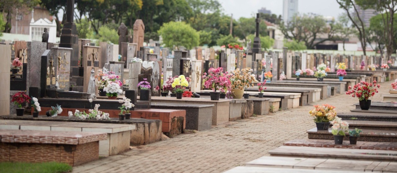 Túmulos do cemitério municipal devem ser reformados até o dia 29