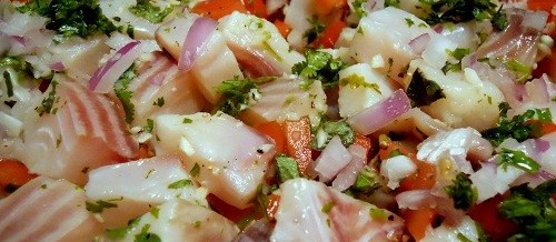 Prato peruano que é sucesso no mundo todo: ceviche