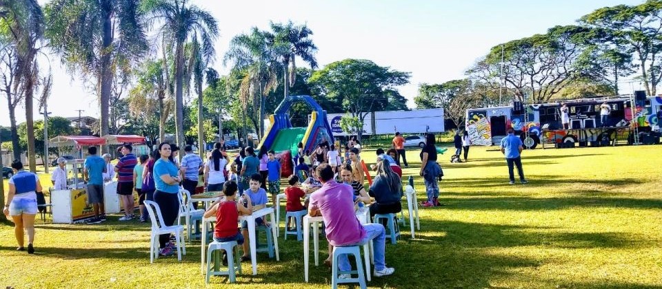 Projeto “Você na Praça”, “Teatro a Bordo” e Copa Paraná de Vôlei são atrações deste fim de semana em Maringá