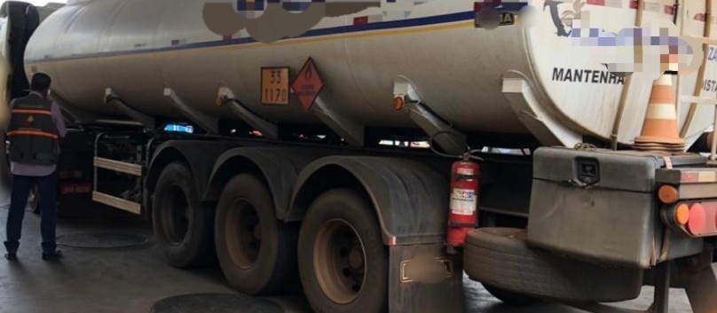 Carga de etanol é apreendida em posto de Maringá