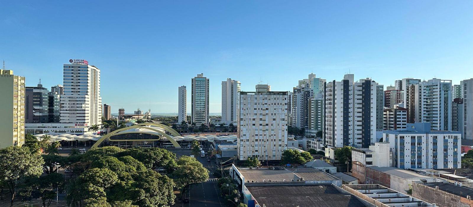Segunda-feira (7) terá tempo firme e calor à tarde em Maringá