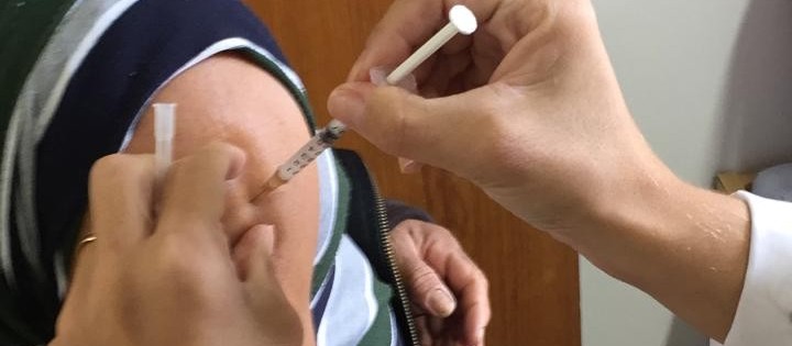 'Dia D' de vacinação em Maringá