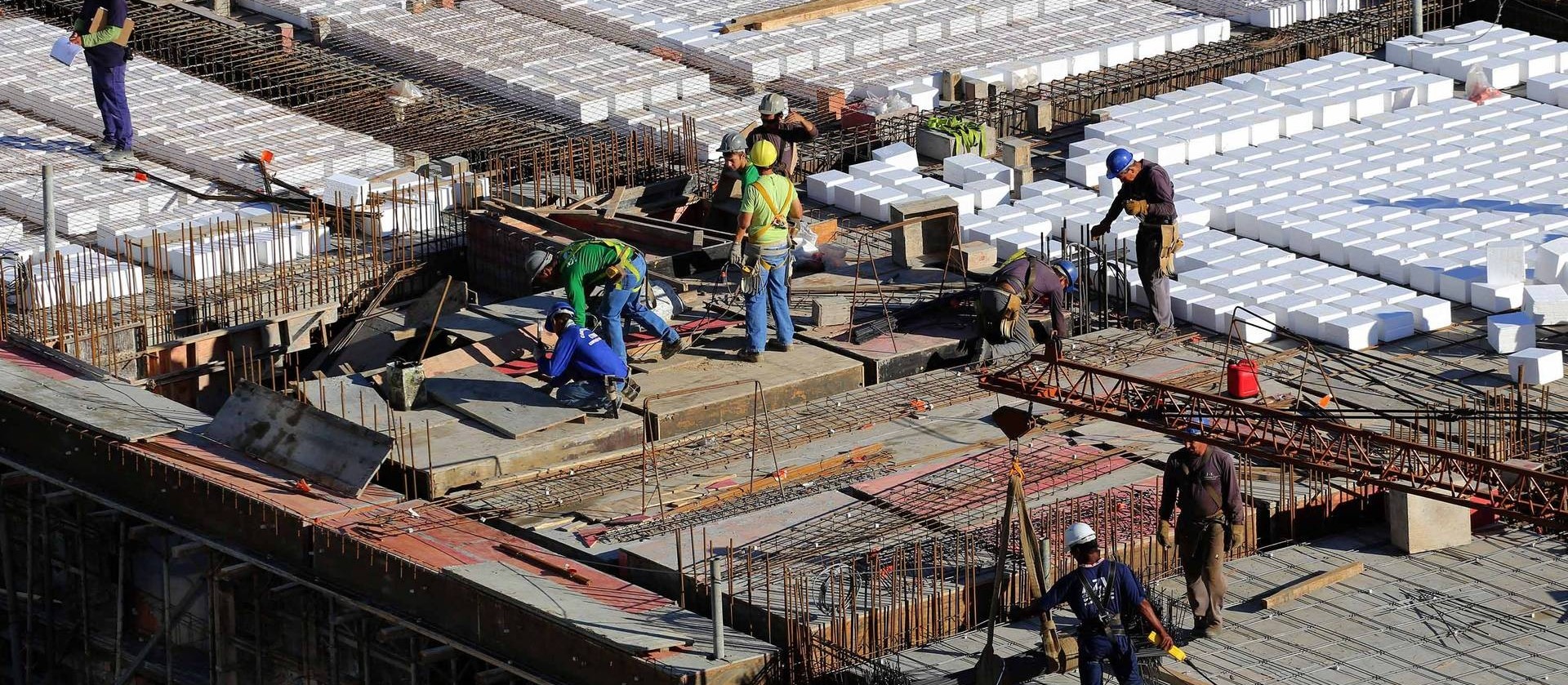 Construção civil busca saídas para a escassez dos insumos