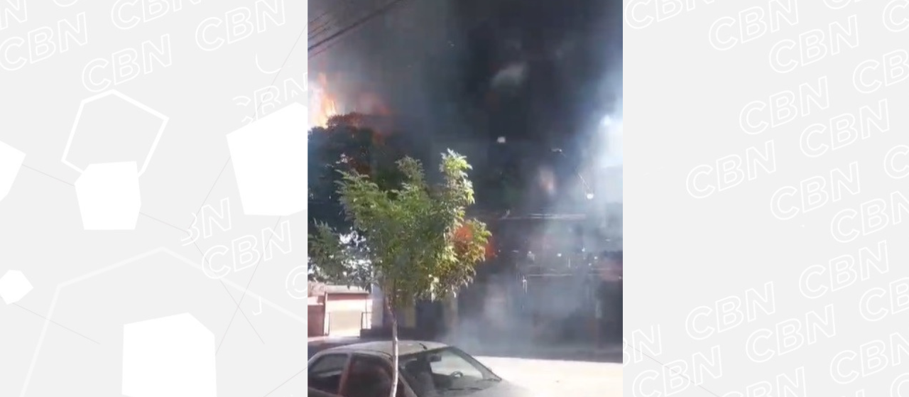 Borracharia pega fogo em Marialva; veja imagens