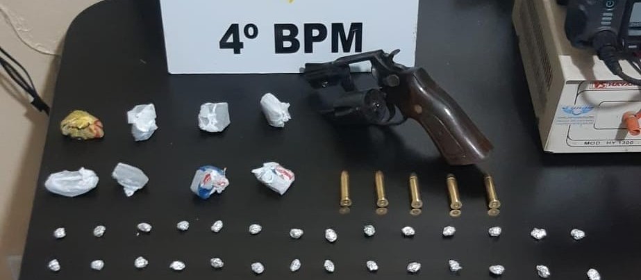 Homem é preso com drogas e revólver em Paiçandu