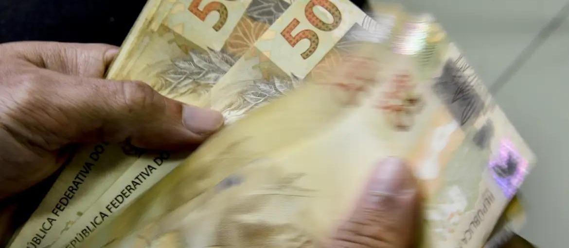 Novas regras permitem unificar até nove dívidas no consignado