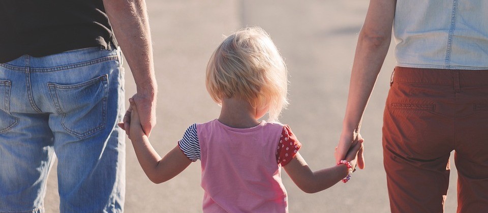 Pais não podem ‘jogar’ com os filhos para se esconder do casamento