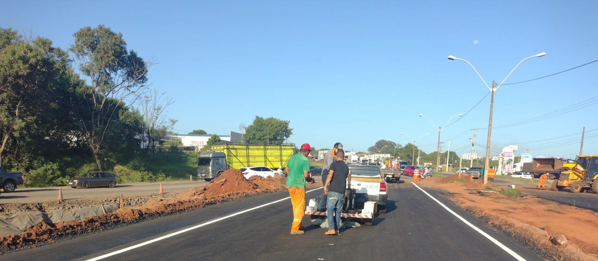PR-323 em Umuarama libera tráfego após obras em cratera