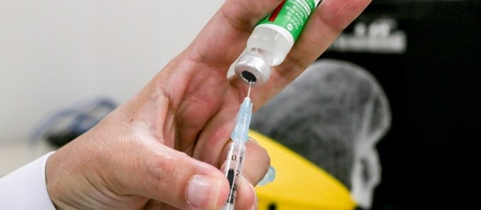 Quase 2 mil pessoas não tomaram a segunda dose da vacina em Maringá