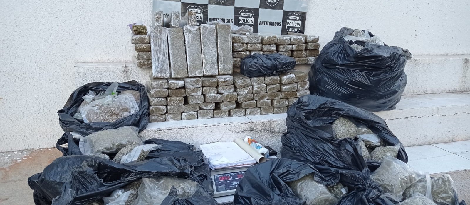 Polícia apreende 167 kg de maconha e prende 3 em Maringá e Sarandi