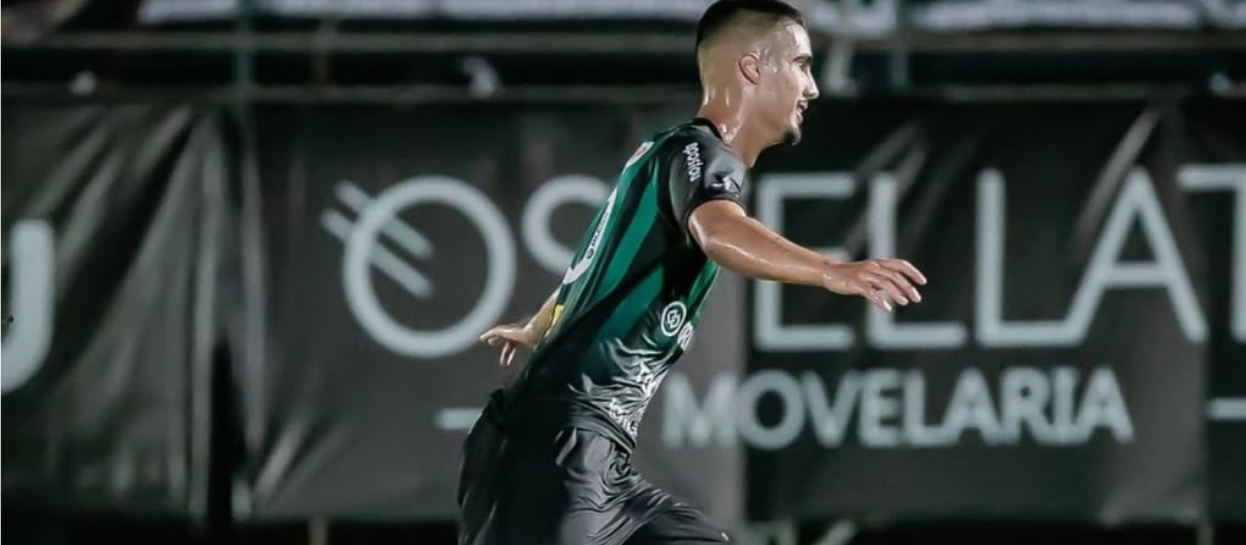 Com um jogador a menos, Maringá vence de virada o Confiança no WD e é líder