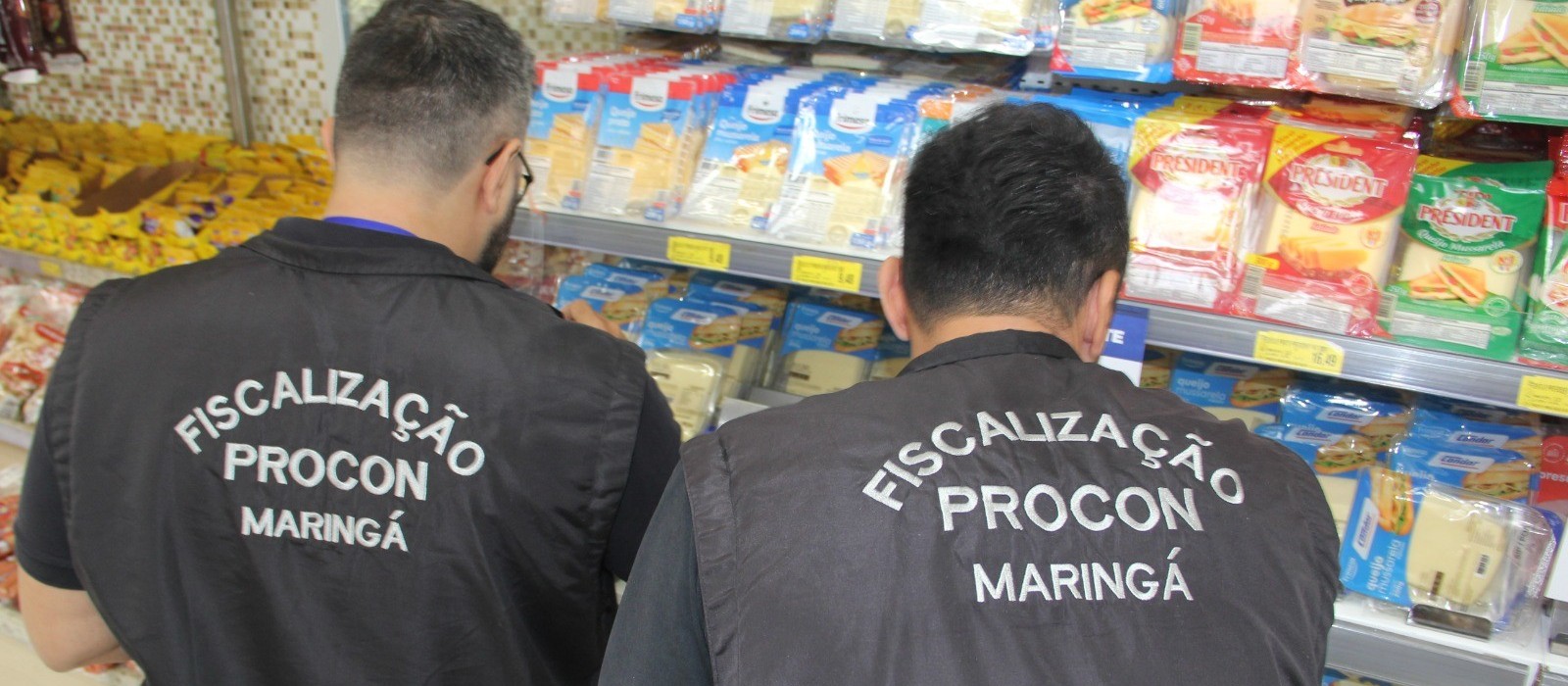 Procon flagra 38 quilos de alimentos em 118 embalagens irregulares