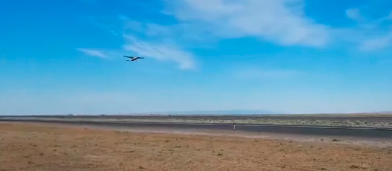 Maior avião elétrico do mundo faz seu primeiro voo teste