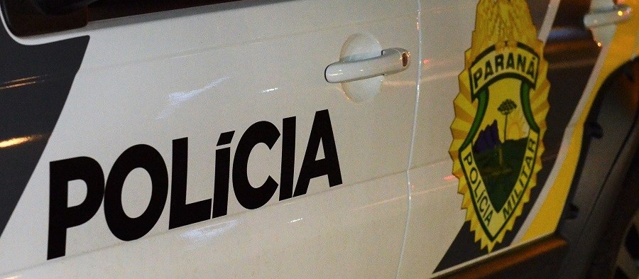 Furto em supermercado termina com PM esfaqueado e adolescente baleado