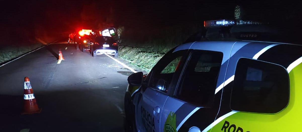 Motorista de ambulância morre em acidente com animal na pista