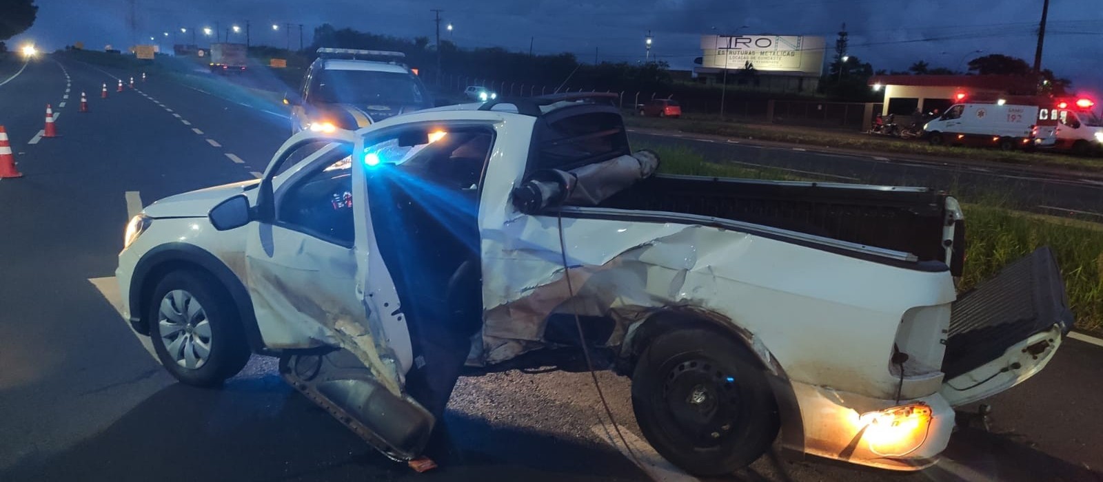 Veículo com placas de Maringá se envolve em grave acidente em Jandaia do Sul; condutor fugiu do local