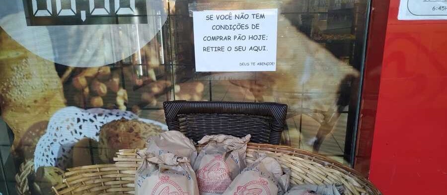 Maringá: Padaria disponibiliza cesta com pães gratuitos para quem não pode comprar