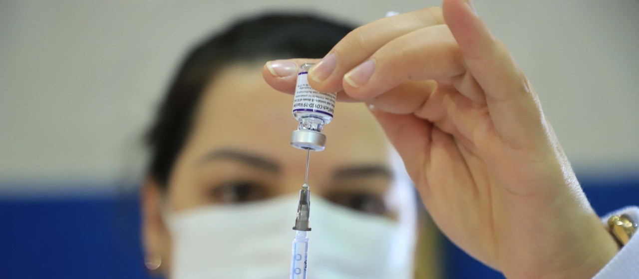 População acima de 80 anos receberá 4ª dose de vacina contra Covid-19 no Paraná