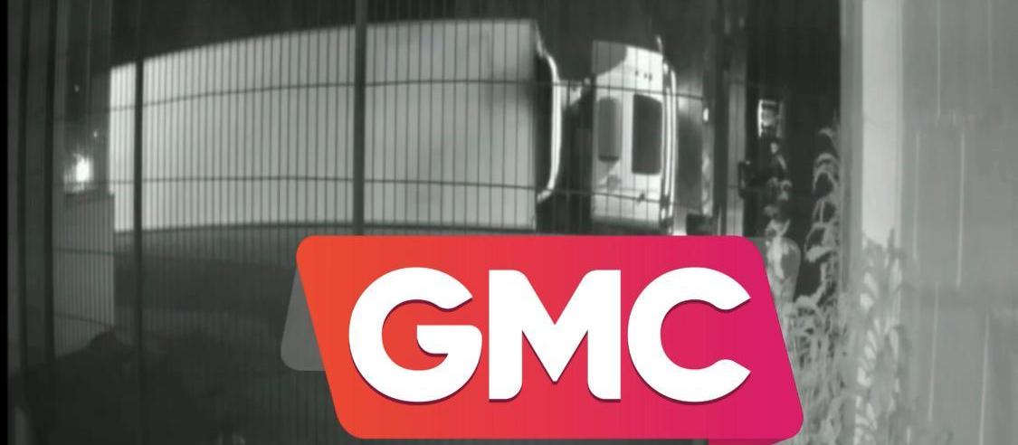 Vídeo flagrou momento em que carreta tomba no Contorno Sul