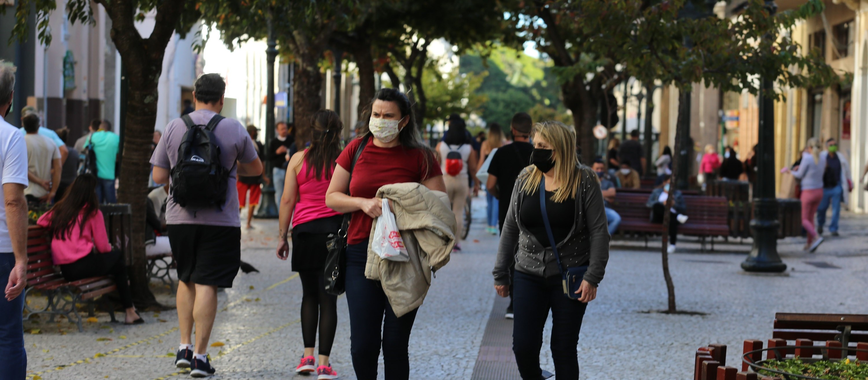 Arapongas torna facultativo o uso de máscaras