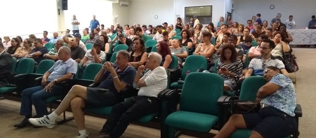 Servidores da UEM decidem entrar em greve a partir de segunda-feira (05)