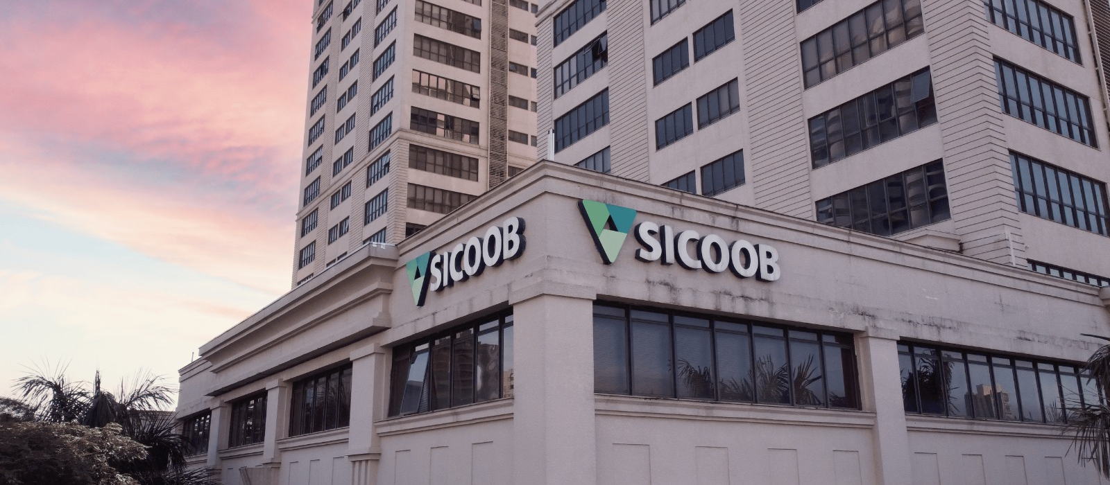 Sicoob Metropolitano é eleito o melhor lugar para trabalhar no Paraná