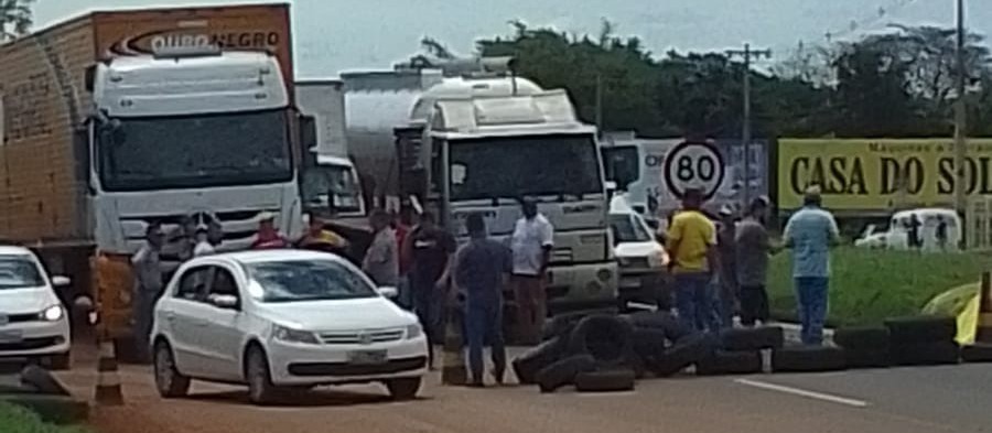 Confira atualização sobre bloqueios em rodovias estaduais do Paraná