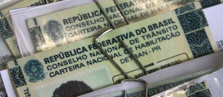 1.200 carteiras de habilitação aguardam retirada na Ciretran de Maringá