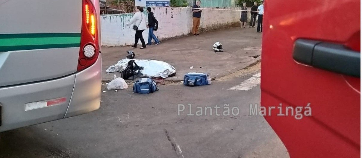 Motociclista morre em acidente com ônibus 