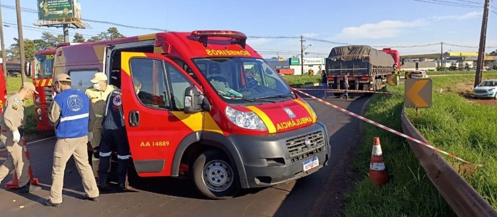 Acidente na PR-317, em Maringá, deixa duas pessoas feridas; uma foi socorrida em estado grave