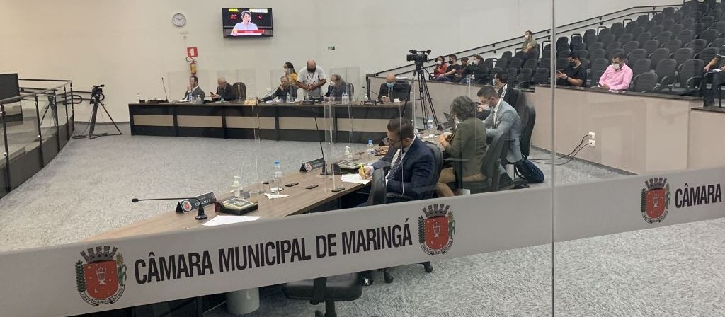 Reclamação sobre atraso na entrega de kit escolar chega à Comissão de Educação da Câmara Municipal