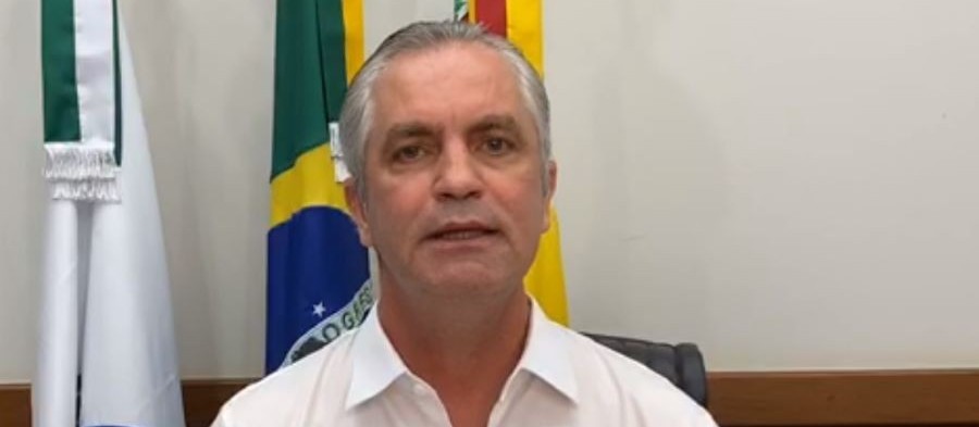Escolas que venderam vagas para o município contestam prefeito