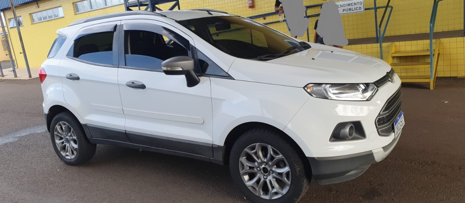 Jovem de 25 anos é presa com carro roubado em São Paulo