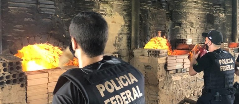 Polícia Federal incinera 5.579 quilos de drogas nesta terça-feira (10)