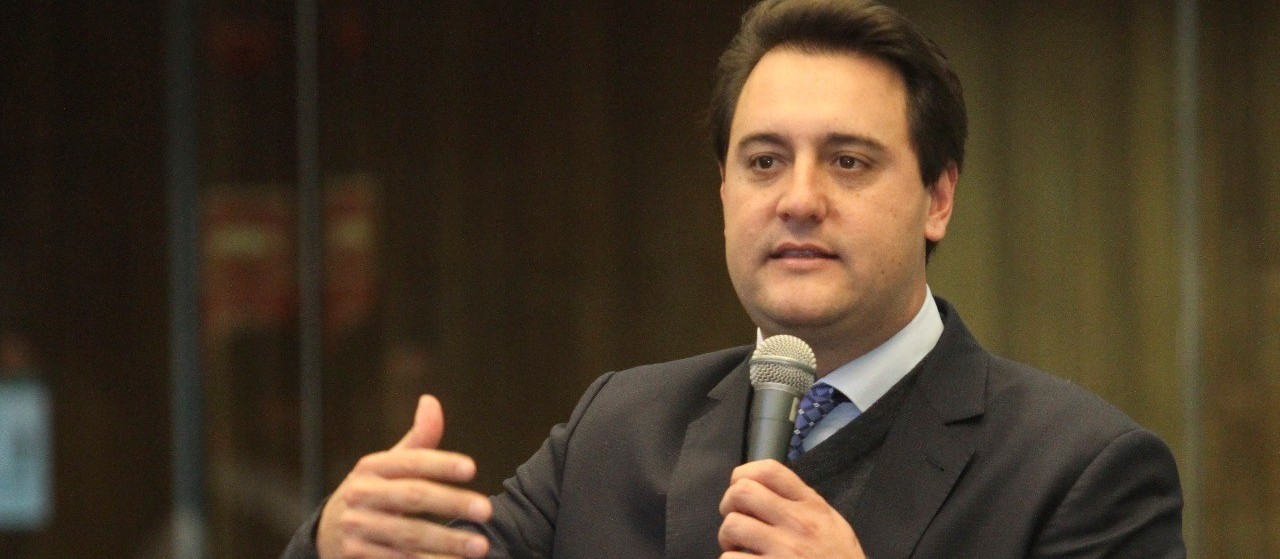 Pesquisa de boca de urna dá vitória de Ratinho Júnior (PSD) no primeiro turno
