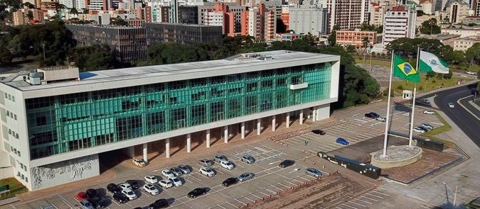 Governo do Paraná prorroga medidas restritivas até o final do mês