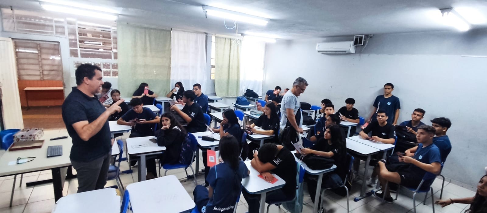 Diretores vão às escolas para formar plateias de teatro