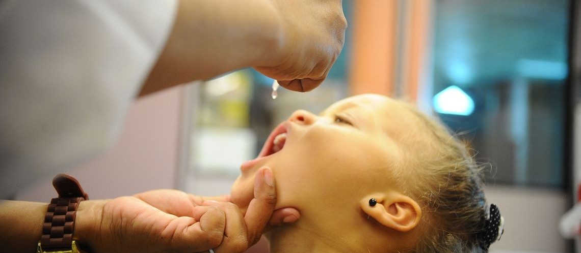 Campanha de vacinação contra sarampo e pólio atinge 50% do alvo 