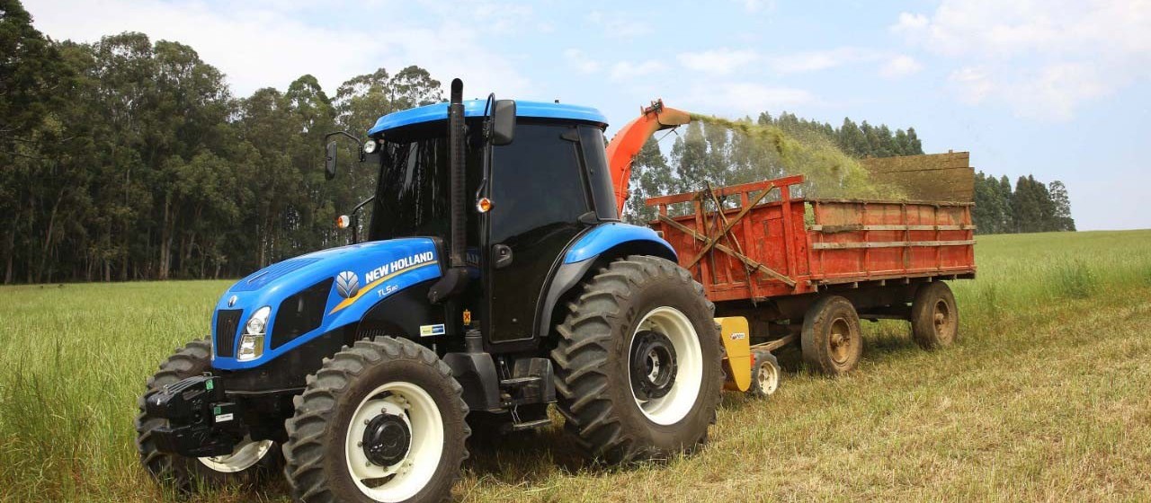 Paraná prorroga prazo de edital do Trator Solidário