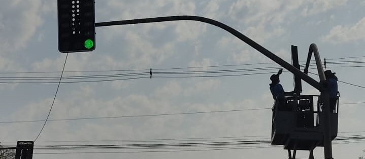 Semáforos do Contorno Sul de Maringá são trocados