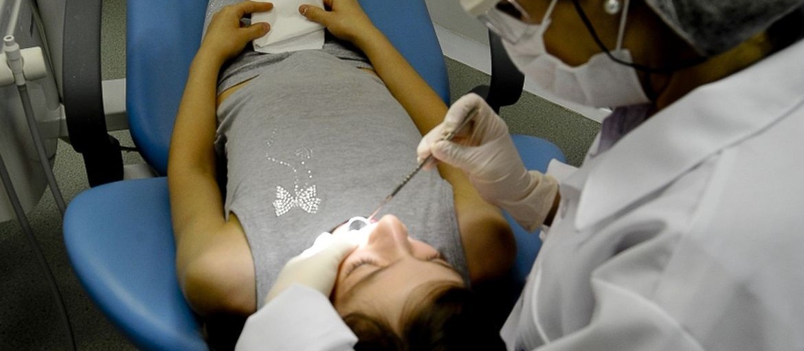 Com medo de contágio, os pais estão descuidando da dentição dos filhos