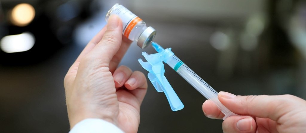 Prefeitura avança novo público e começa vacinar 33 anos nessa sexta-feira (30)