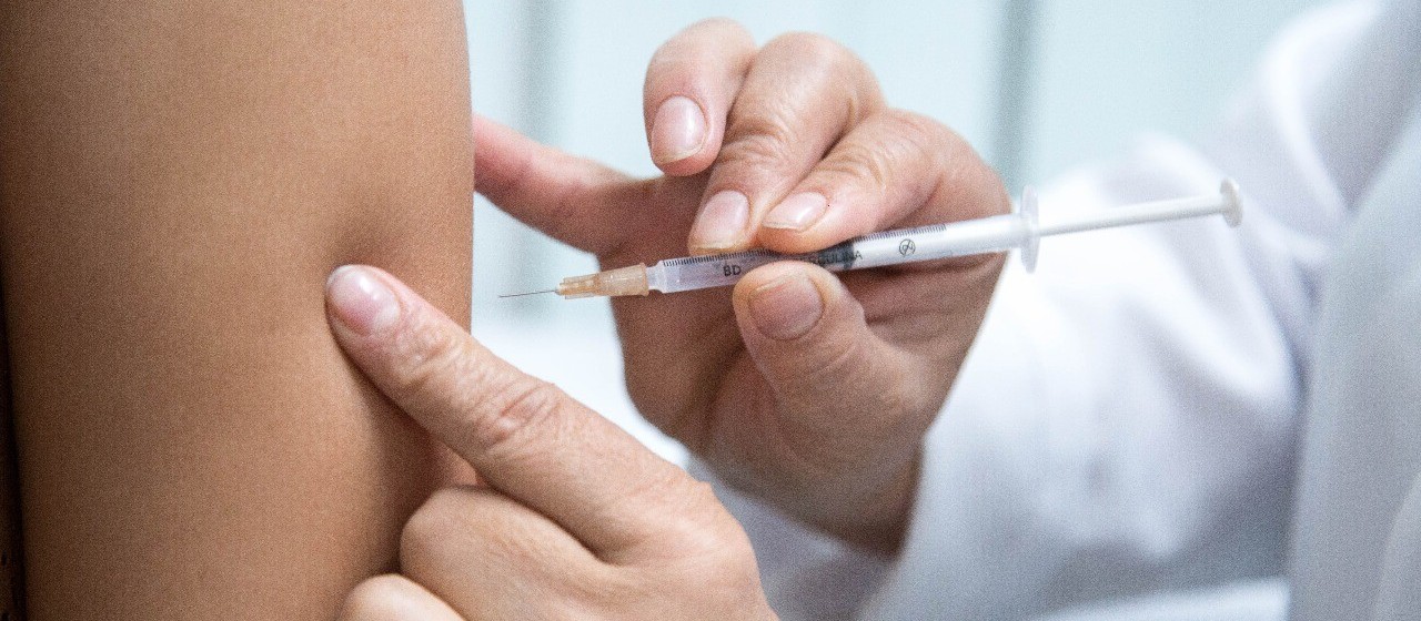 Vacina contra a gripe é liberada para profissionais da educação