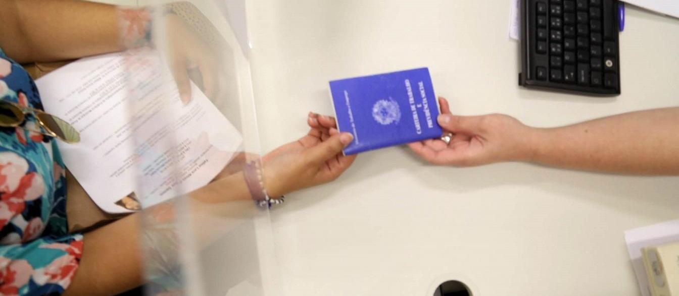 Agência do Trabalhador reabre nessa terça-feira (22); confira vagas