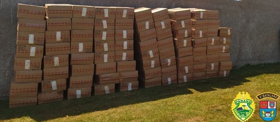 Dupla é presa com 5,1 mil pacotes de cigarros contrabandeados na região