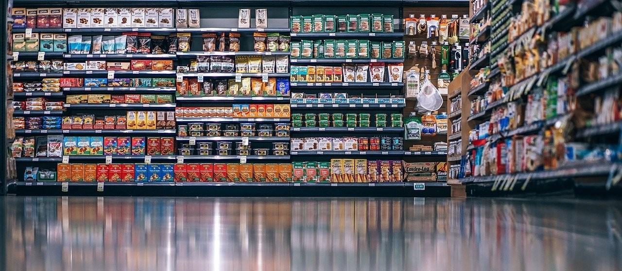Supermercados de Maringá vão abrir nesse domingo (6), diz Apras