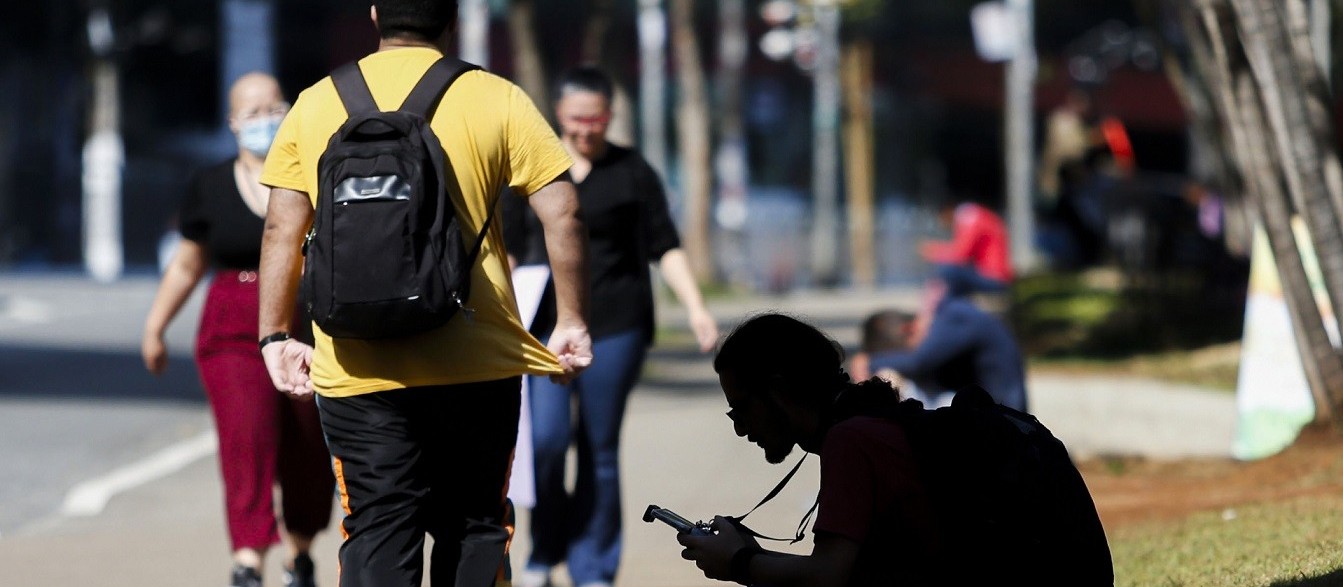 Alta taxa de jovens ‘nem-nem’ agrava situação da Previdência Social, diz especialista