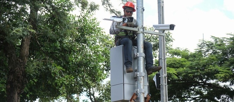 Câmeras vão fiscalizar avanço de sinal na Avenida Colombo a partir desta quinta-feira (20)