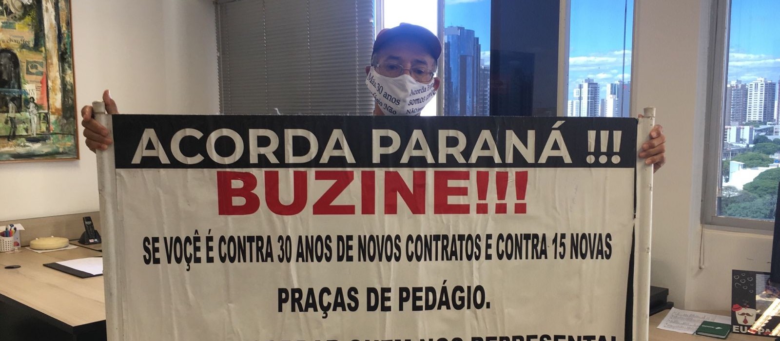 Aposentado faz campanha contra o pedágio há 20 anos